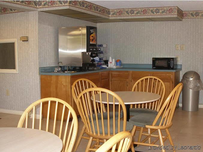 Red Carpet Inn غرينزبورو المطعم الصورة